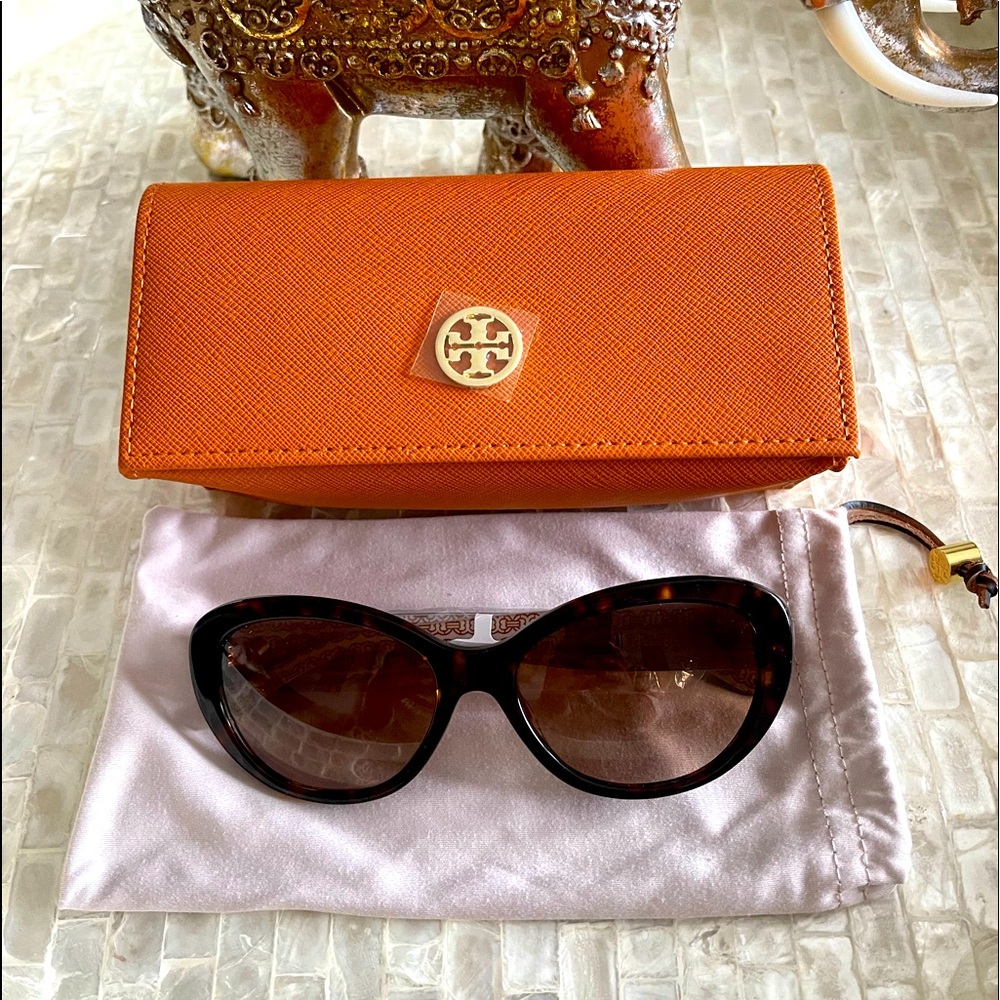 Tory Burch Sunglasses - Dark Tortoise/Brown Gradient Lens